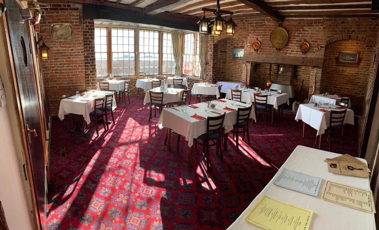 Ye Olde White Harte Hotel Burnham-on-Crouch Eksteriør bilde